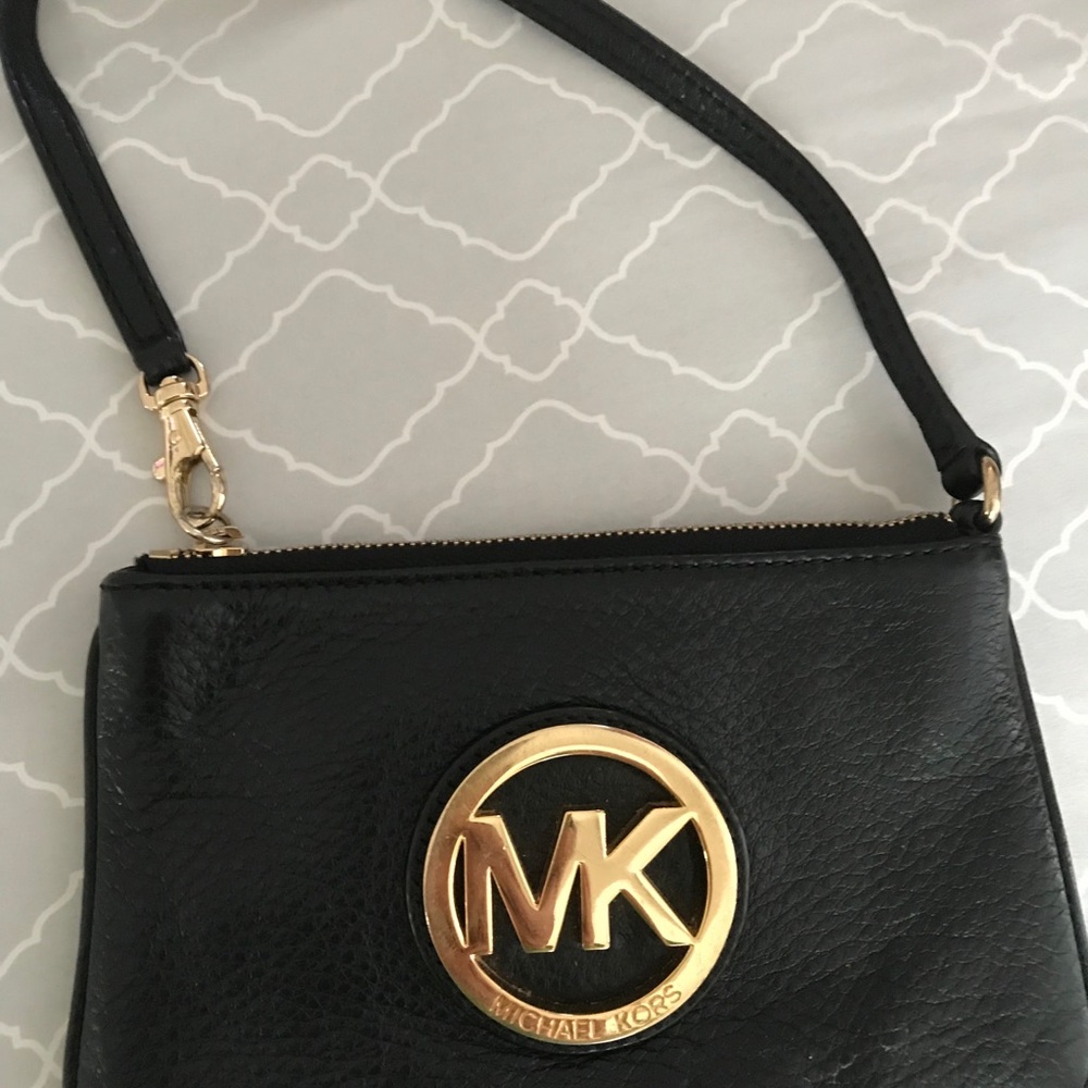 Mk wristlet .